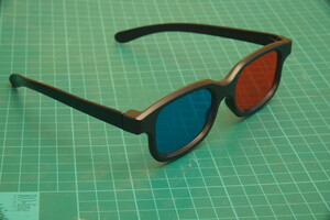 red_cyan_glasses_make1_00343__300.jpg